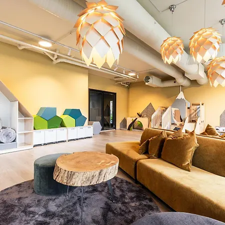Charming New Ski-in-ski-out In Apartmán *